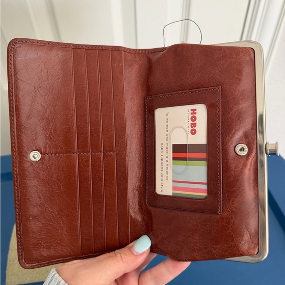 HOBO International Diane Leather Frame Wallet | Kiss Lock | Nordstrom - Picture 2 of 5